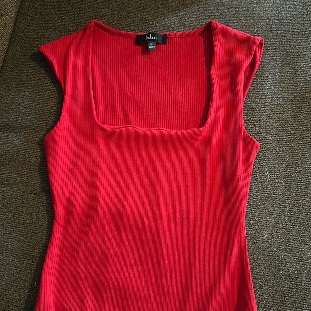 Lulus Red Top
